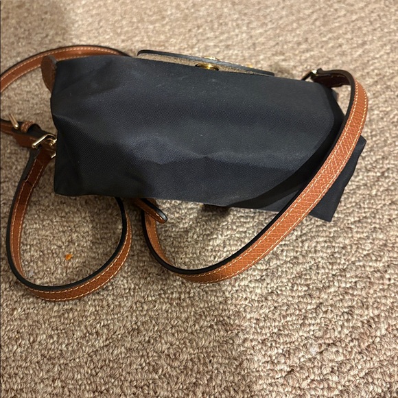 Longchamp Stunning Adjustable Crossbody ❤️ - Picture 4 of 7